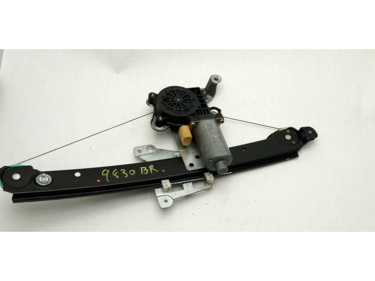 Volvo V70 Passenger Right Rear Window Regulator