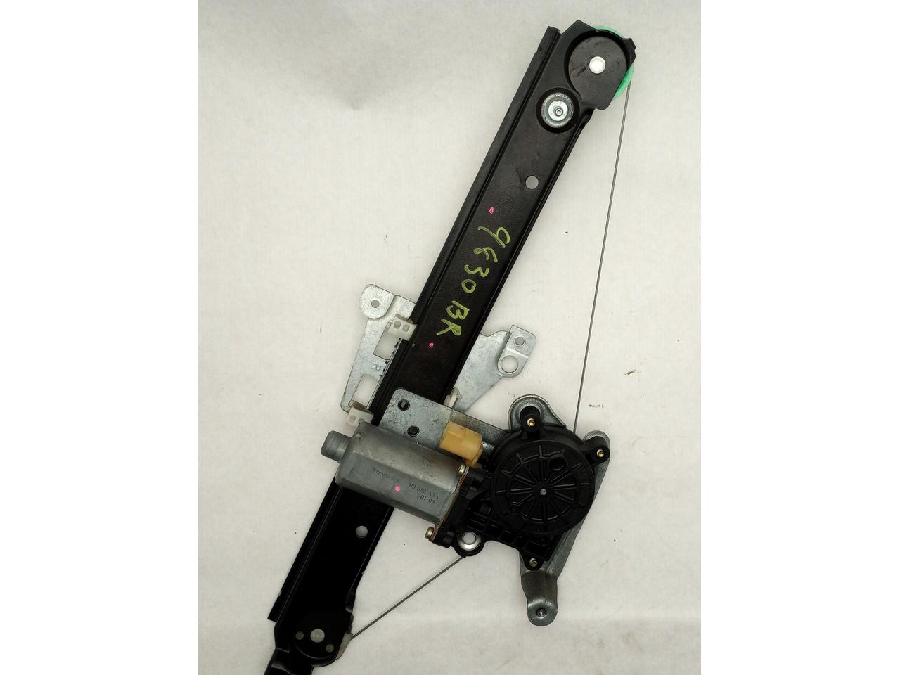 Volvo V70 Passenger Right Rear Window Regulator