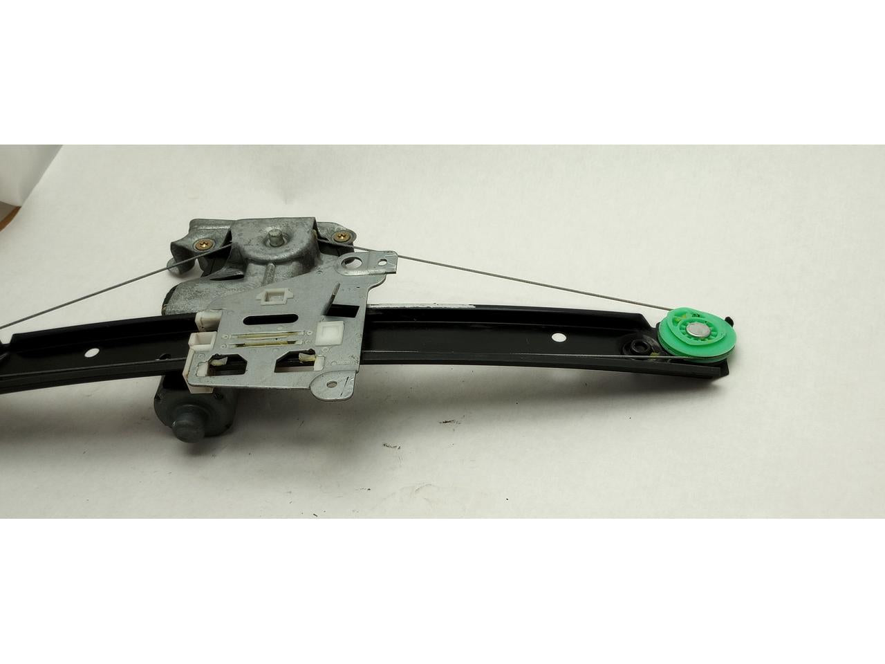 Volvo V70 Passenger Right Rear Window Regulator