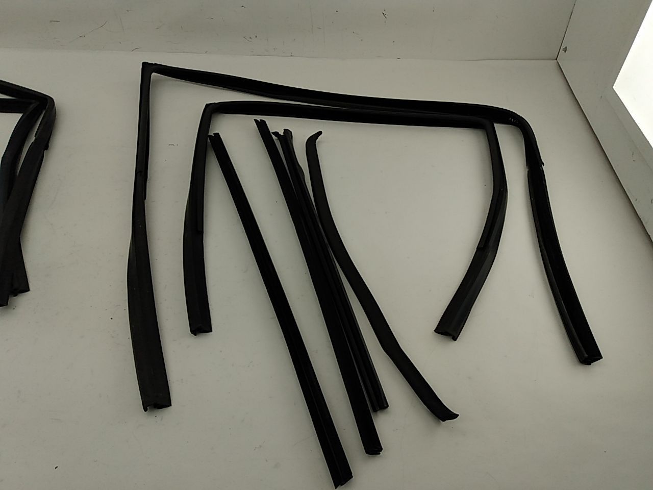 Volvo V70 Set Of Door Window Seals