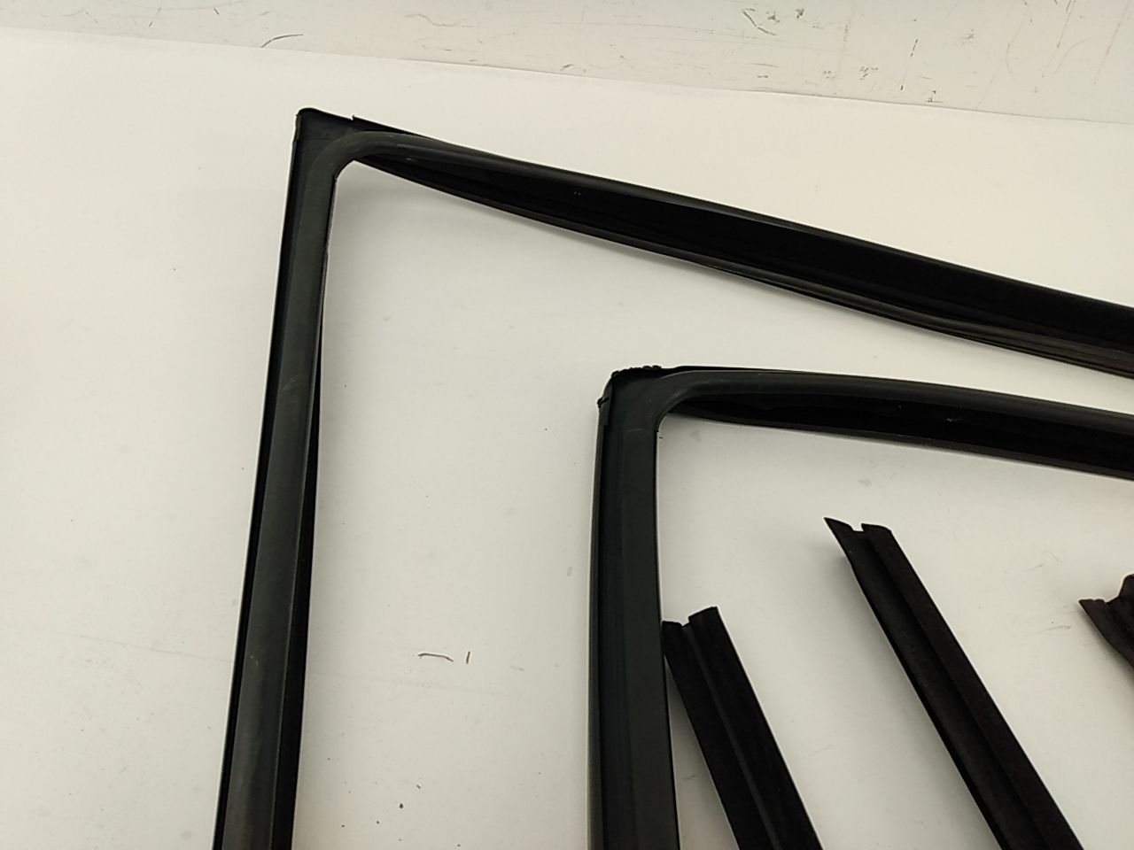 Volvo V70 Set Of Door Window Seals