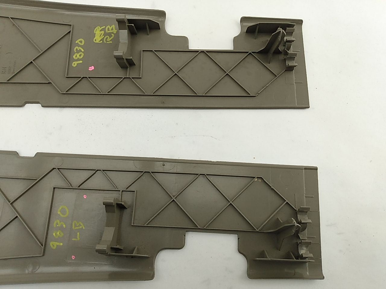 Volvo V70 Pair Of Rear Upper Trim Panels