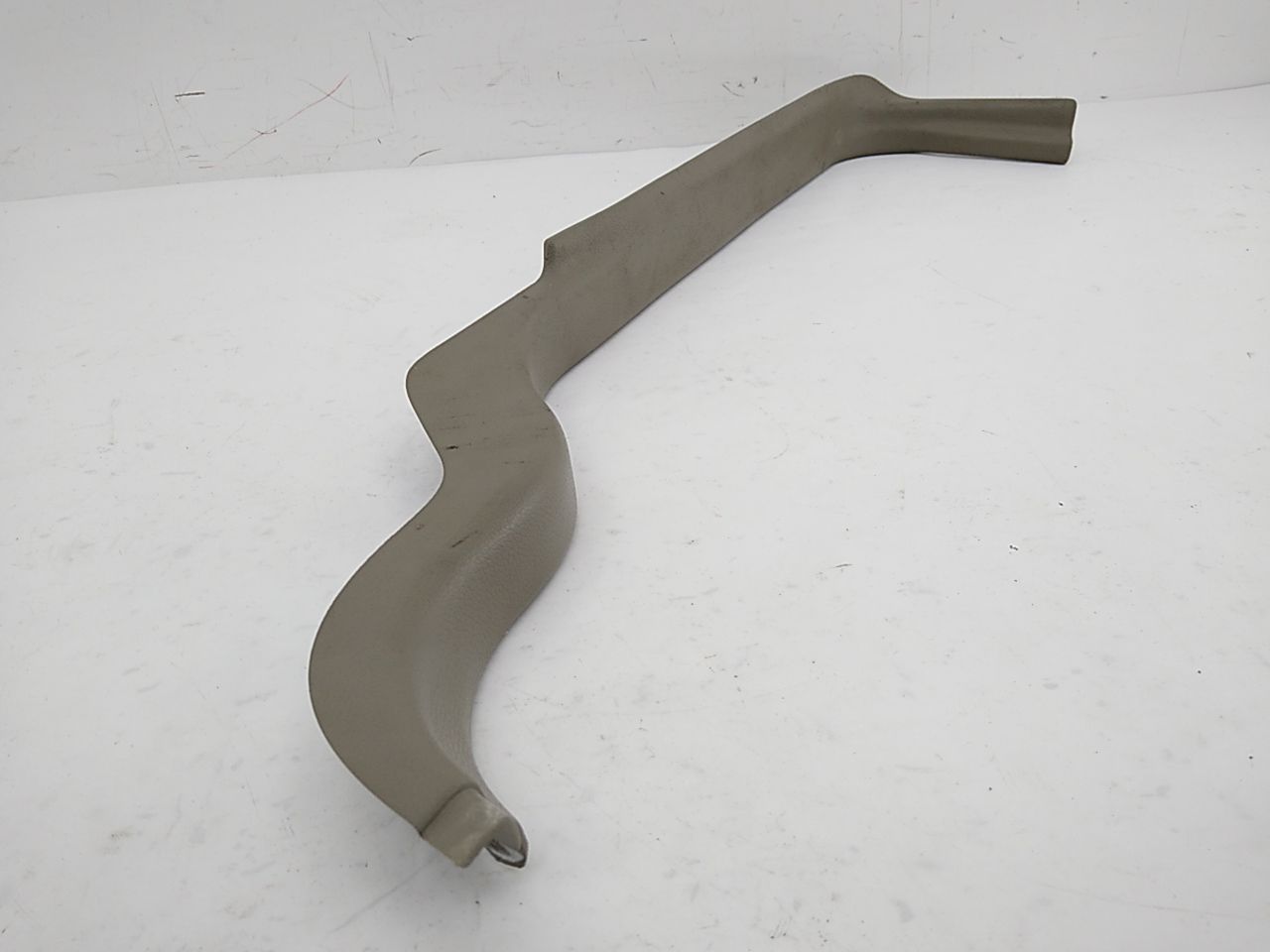 Volvo V70 Passenger Right Front Door Sill Trim