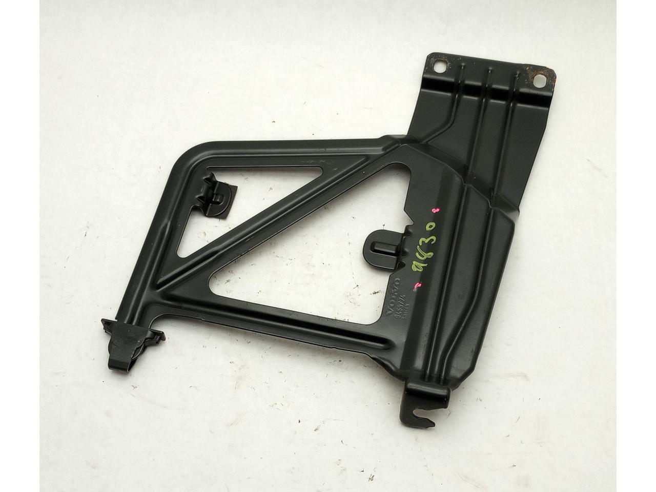 Volvo V70 Battery Hold Down Bracket