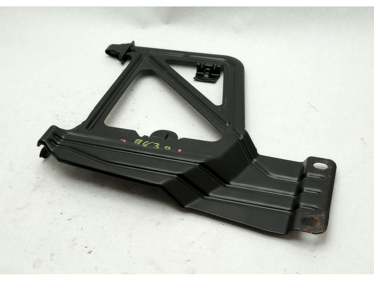 Volvo V70 Battery Hold Down Bracket