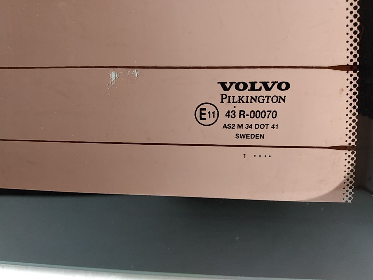 Volvo V70 Rear Tailgate Assembly with Glass