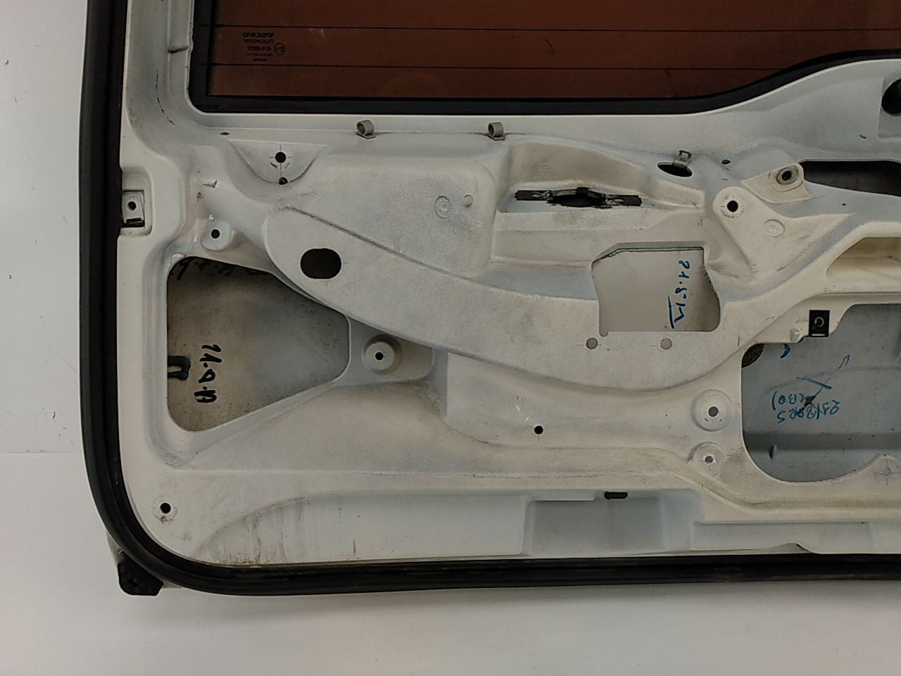 Volvo V70 Rear Tailgate Assembly with Glass