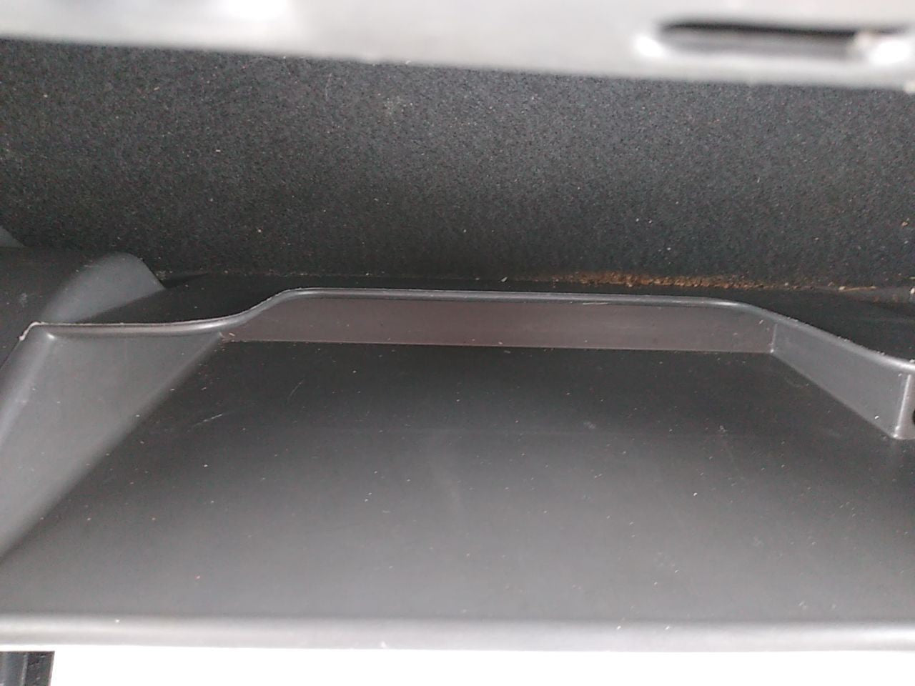 Volvo V70 Glove Box