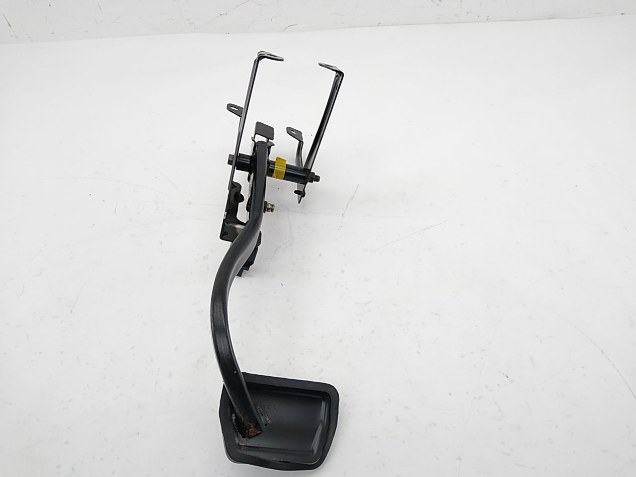 Volvo V70 Brake Pedal Assembly - 0