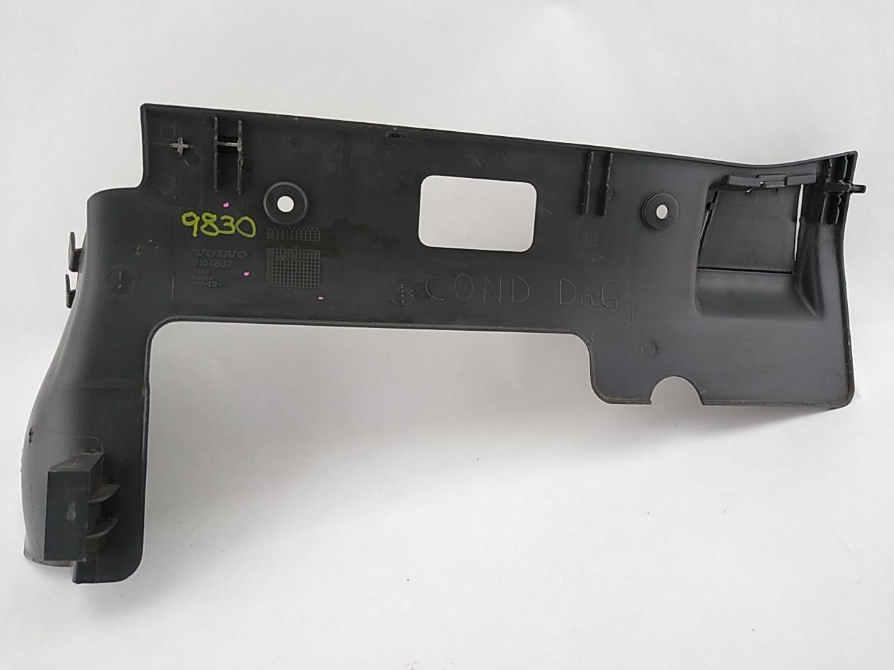 Volvo V70 Driver Left Lower Dash Knee Panel - 0