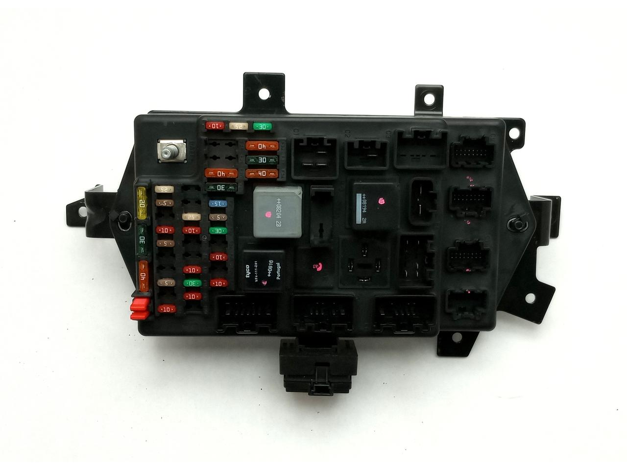 Jaguar XK Passenger Right Front Cabin Fuse Box