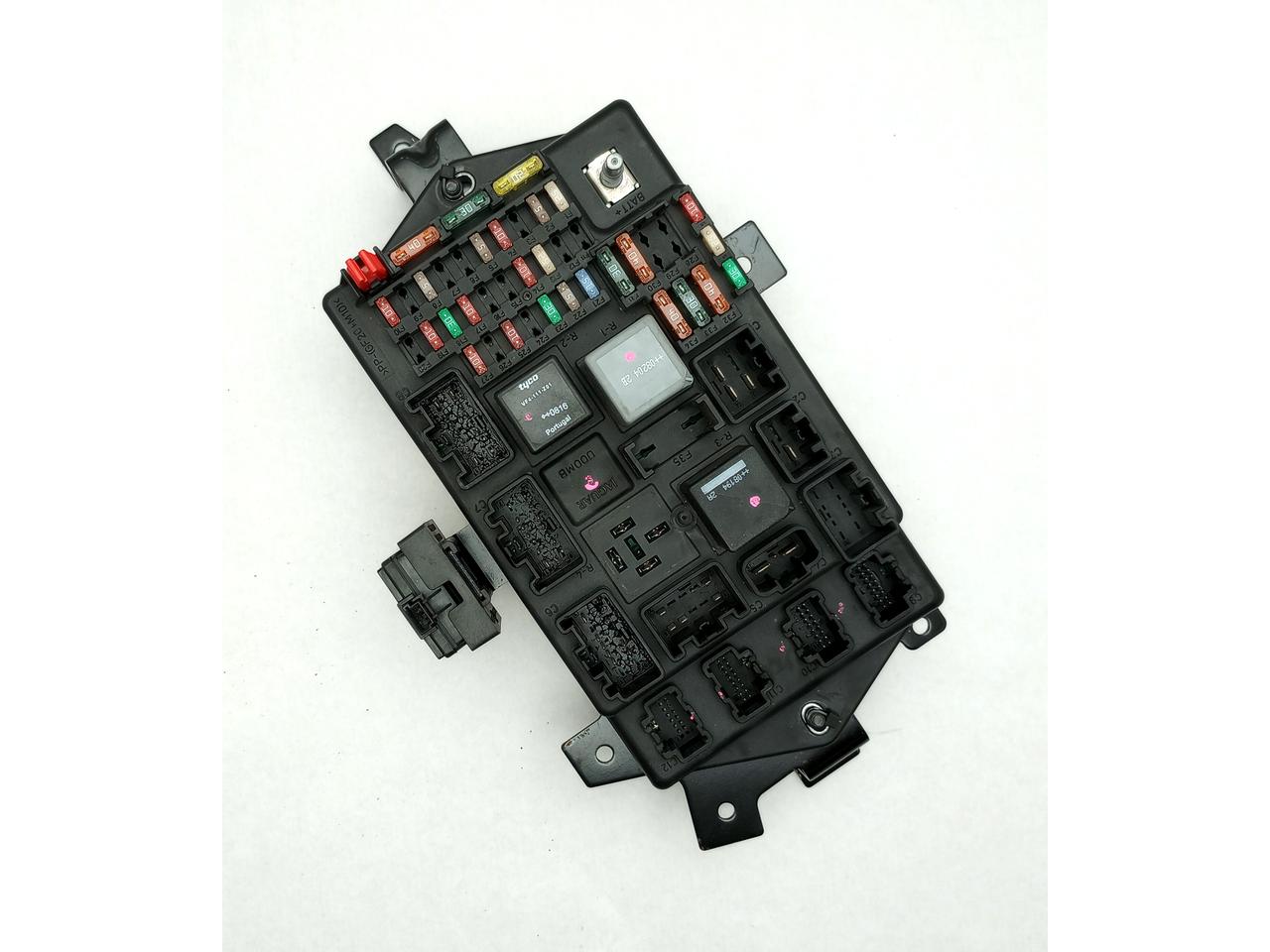 Jaguar XK Passenger Right Front Cabin Fuse Box