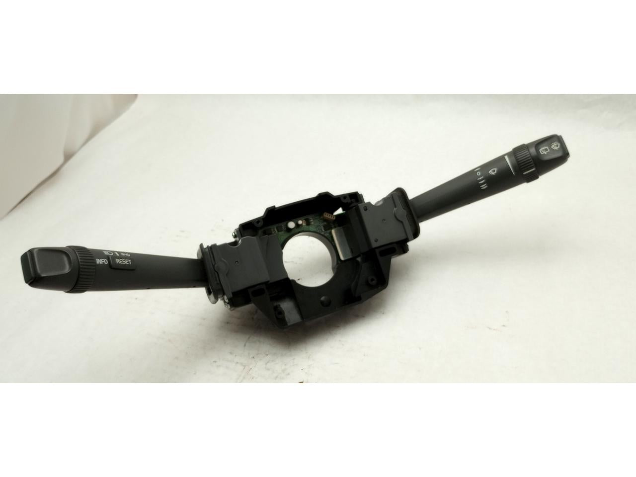 Volvo V70 Steering Column Multifunction Switch