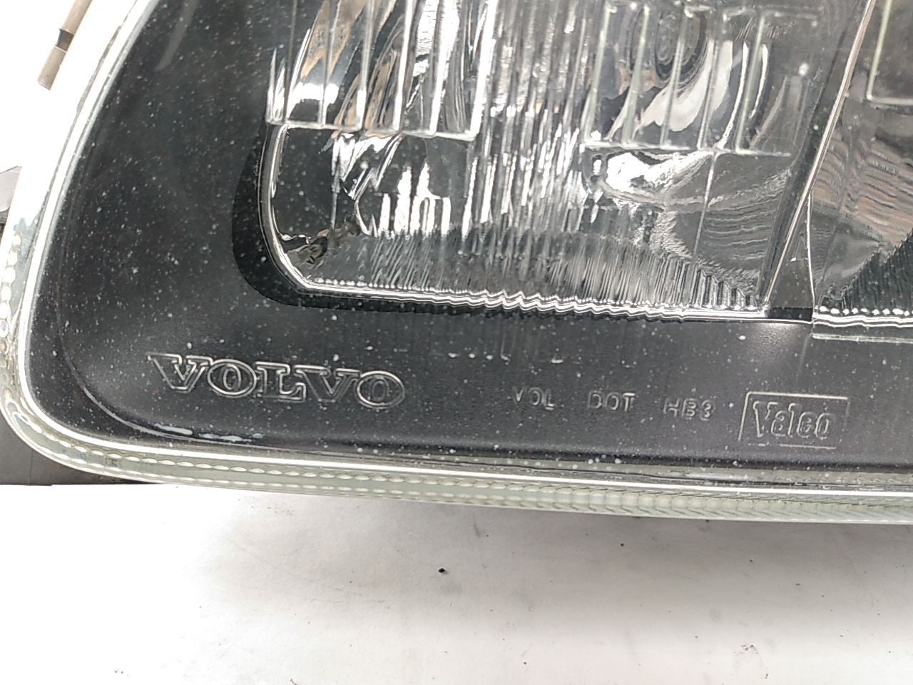 Volvo V70 Driver Left Headlight Lamp