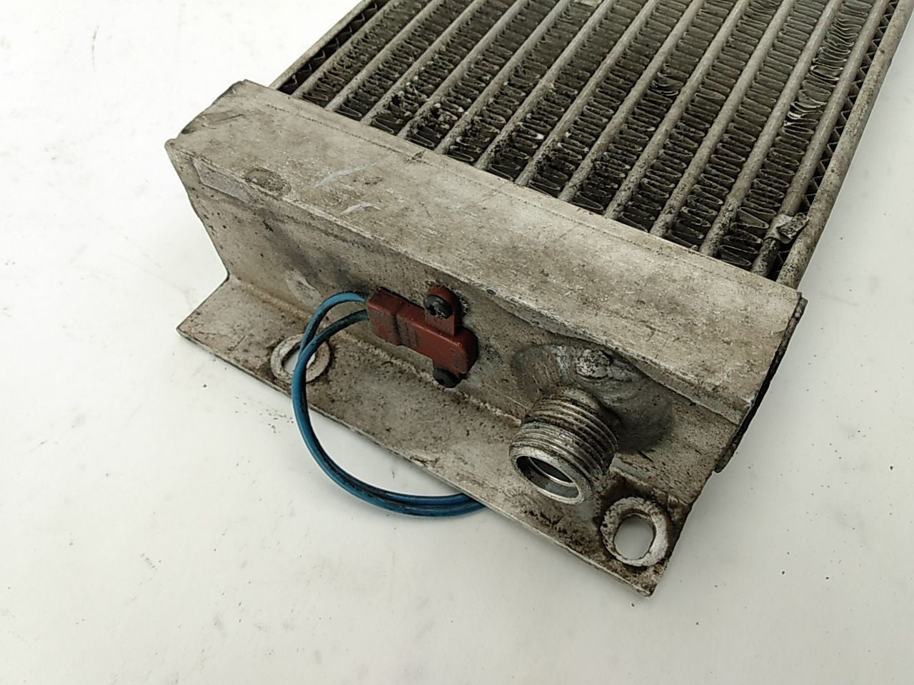 Land Rover Range Rover Engine Oil Cooler