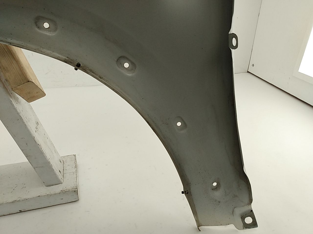 Volvo V70 Passenger Right Front Fender