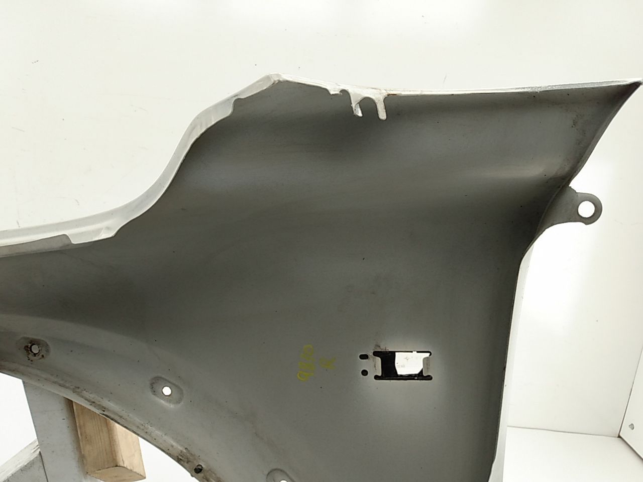 Volvo V70 Passenger Right Front Fender