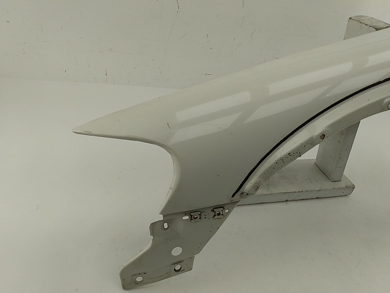 Volvo V70 Driver Left Front Fender - 0