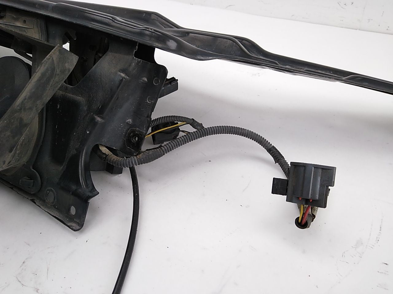 Volvo V70 Upper Radiator Core Support