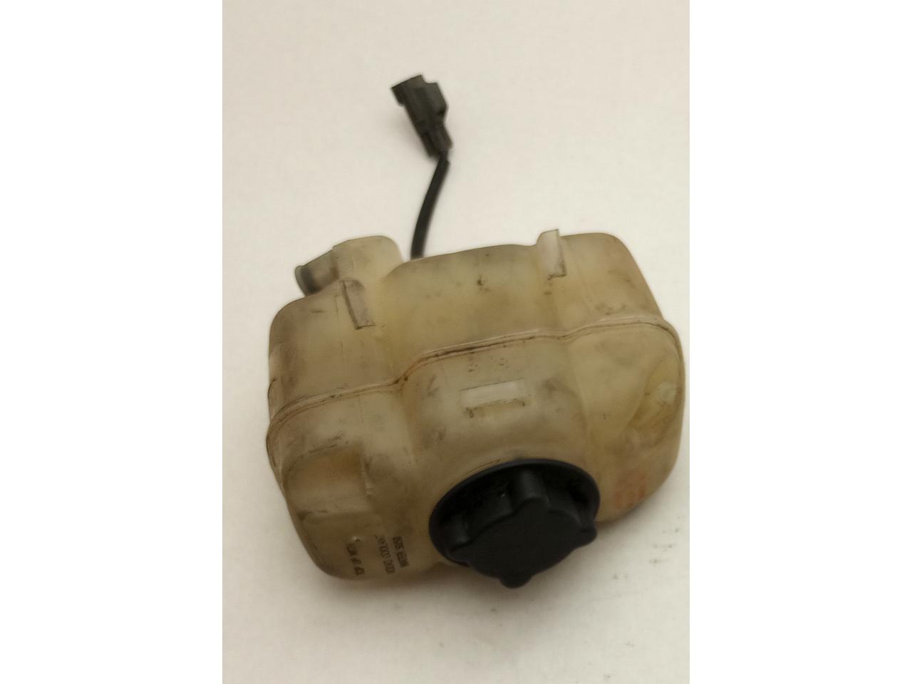 Volvo V70 Coolant Reservoir