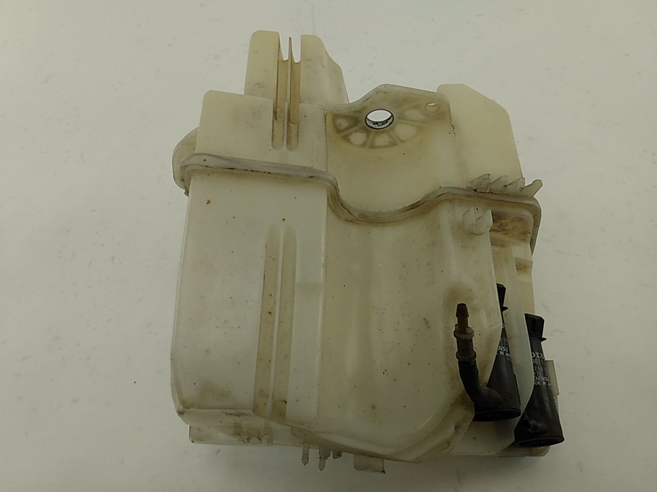 Volvo V70 Windshield Washer Reservoir