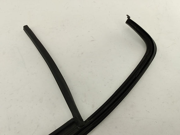 Alfa Romeo Giulia Driver Left Rear Upper Door Window Seal Molding