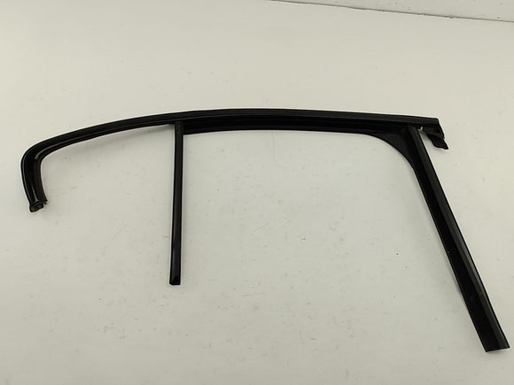 Alfa Romeo Giulia Passenger Right Rear Upper Door Window Seal