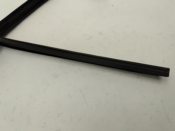 Alfa Romeo Giulia Passenger Right Rear Upper Door Window Seal