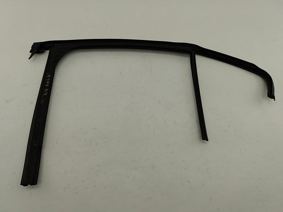 Alfa Romeo Giulia Passenger Right Rear Upper Door Window Seal