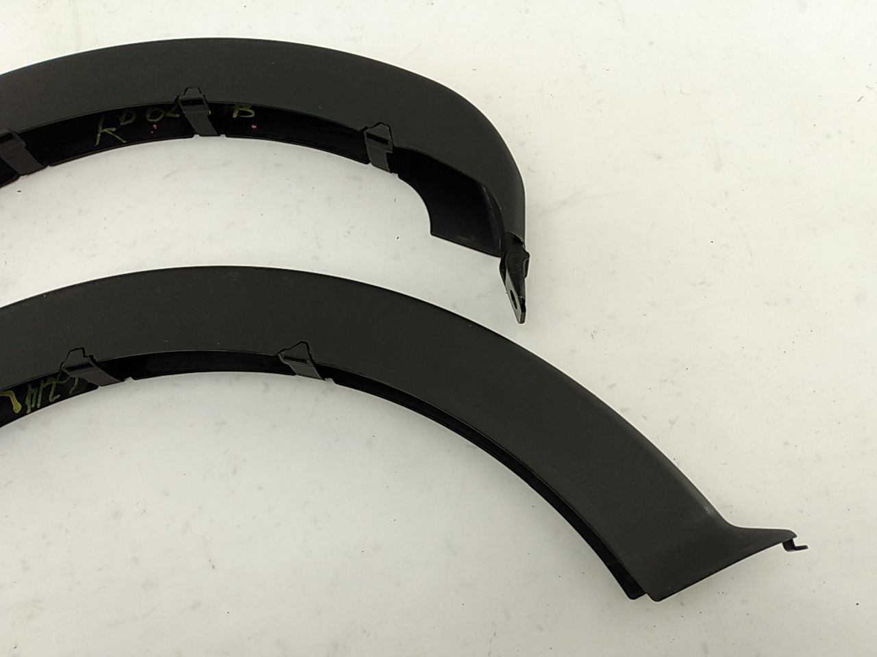 Alfa Romeo Giulia Pair Of Trunk Hinge Trim Covers
