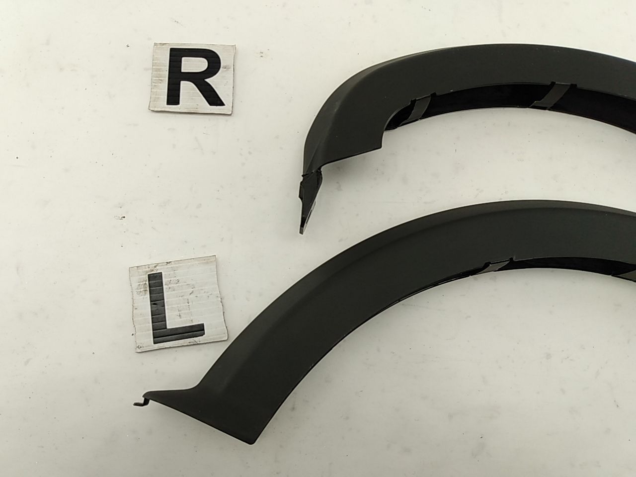 Alfa Romeo Giulia Pair Of Trunk Hinge Trim Covers
