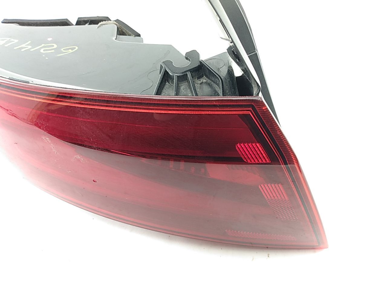 Alfa Romeo Giulia Driver Left Outer Tail Light