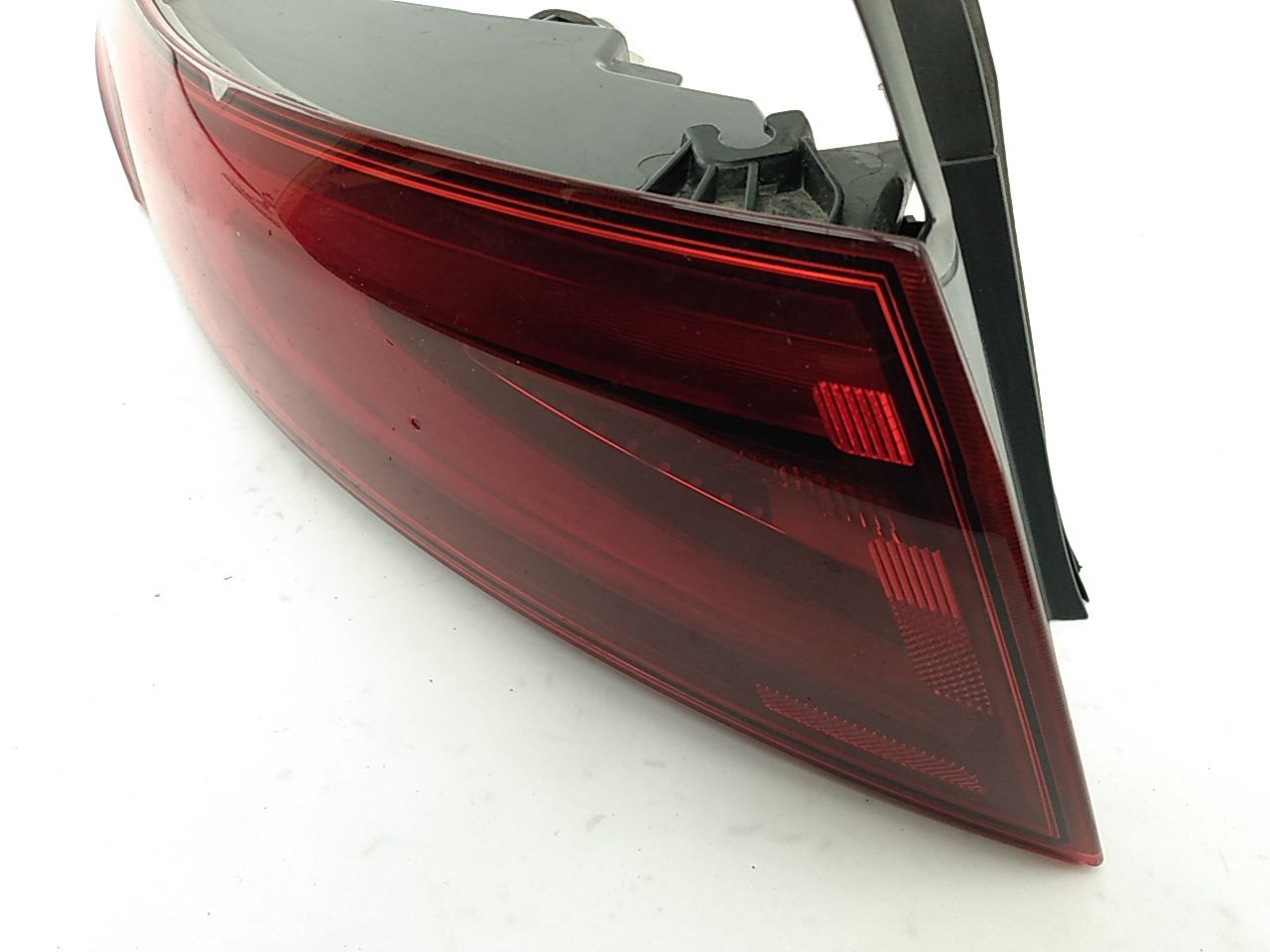 Alfa Romeo Giulia Driver Left Outer Tail Light