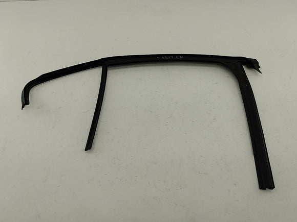 Alfa Romeo Giulia Driver Left Rear Upper Door Seal Molding