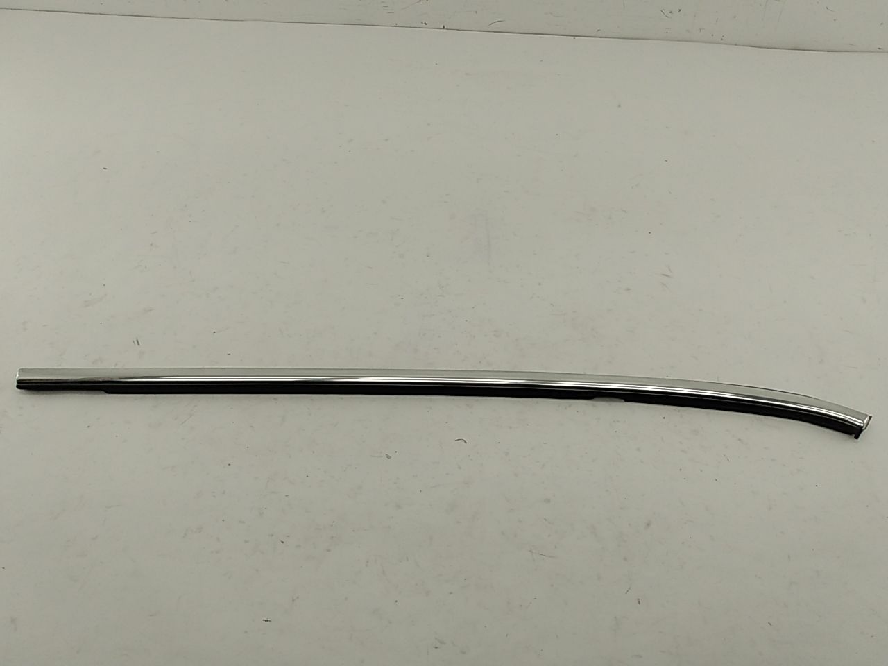 Alfa Romeo Giulia Passenger Right Rear Exterior Door Window Molding Trim