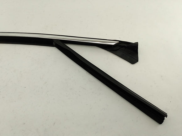 Alfa Romeo Giulia Passenger Right Front Upper Door Seal Molding