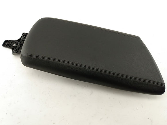 Alfa Romeo Giulia Center Console Arm Rest