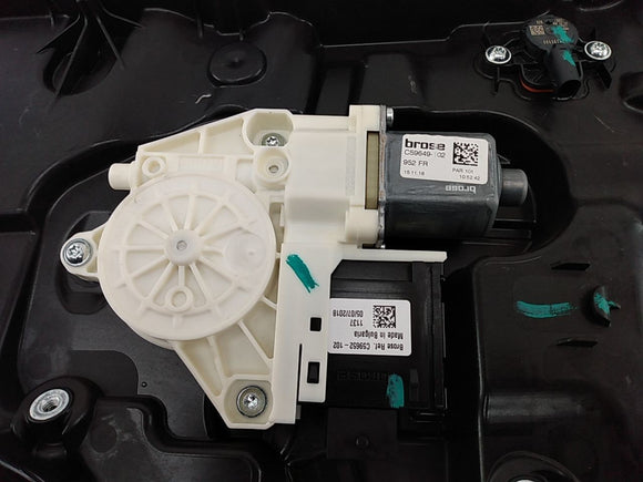 Alfa Romeo Giulia Passenger Right Front Window Regulator