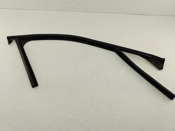 Alfa Romeo Giulia Passenger Right Front Upper Door Window Seal
