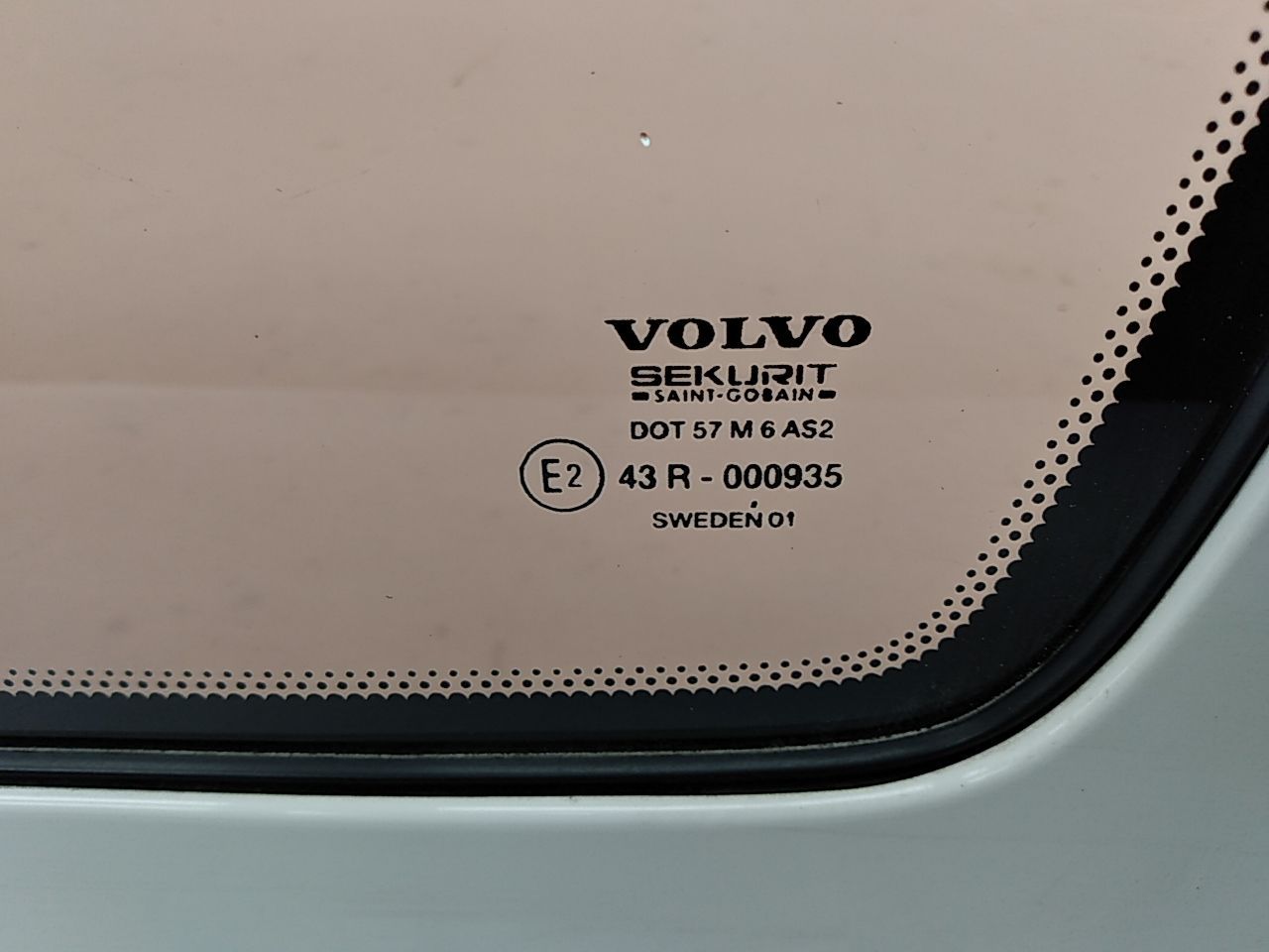 Volvo V70 Passenger Right Rear Quarter Glass