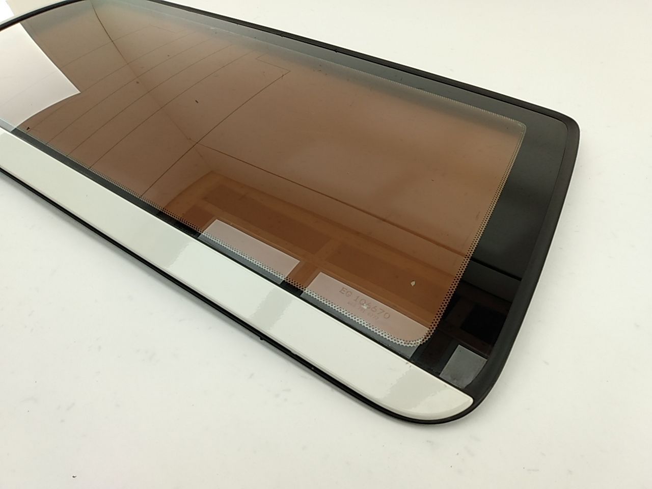 Volvo V70 Driver Left Rear Quarter Glass