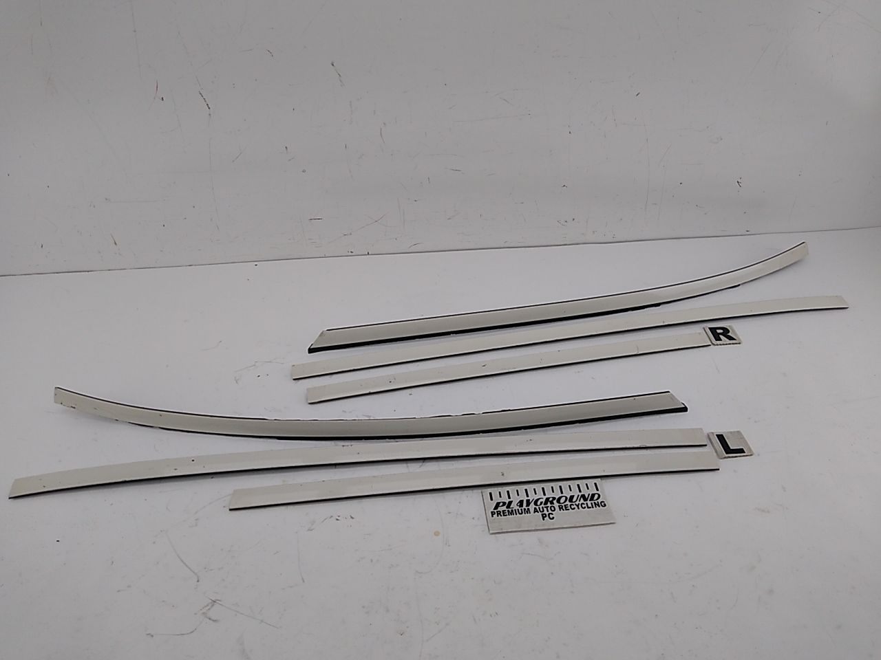 Volvo V70 Set Of Front And Rear Window Seal Mouldings