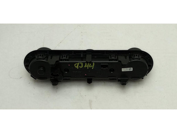 Alfa Romeo Giulia HVAC Climate Control Switch