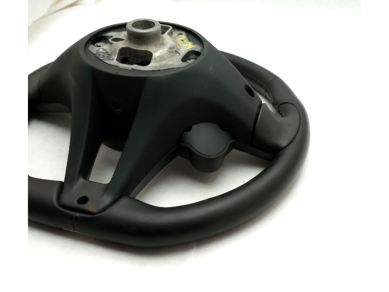 Alfa Romeo Giulia Steering Wheel