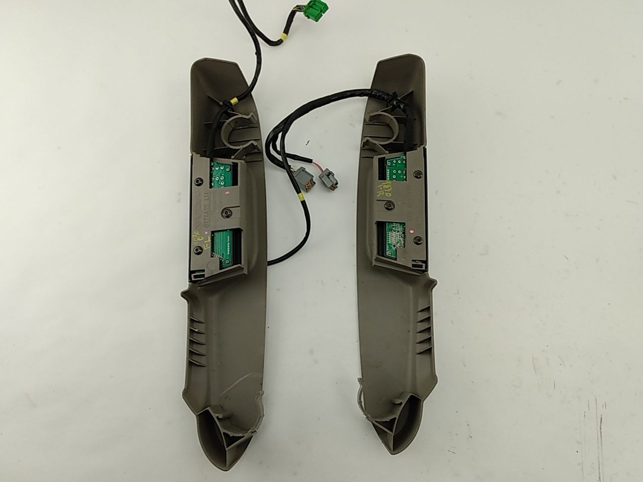 Volvo V70 Pair Of Front Seat Switch Controls