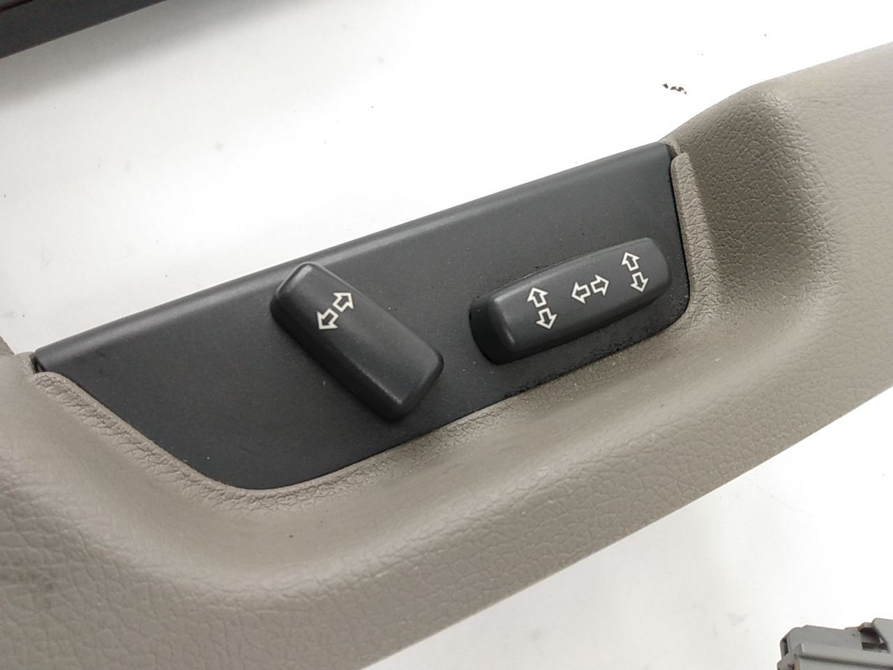 Volvo V70 Pair Of Front Seat Switch Controls