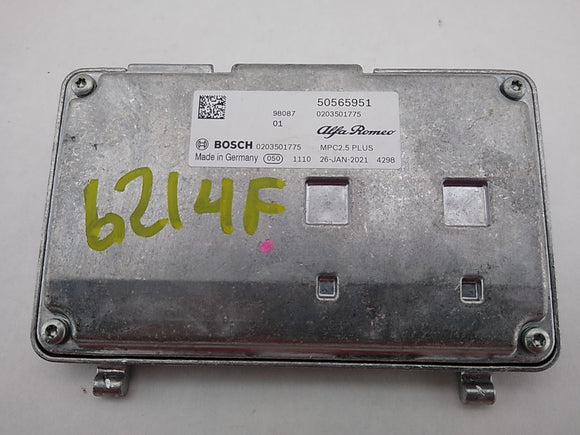 Alfa Romeo Giulia Front Windshield Lane Departure Camera