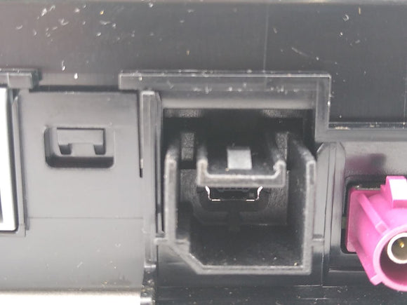 Alfa Romeo Giulia Radio Antenna Telematics Control Module