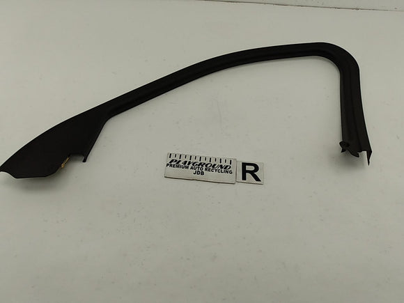 Alfa Romeo Giulia Passenger Right Front Door Window Frame Trim