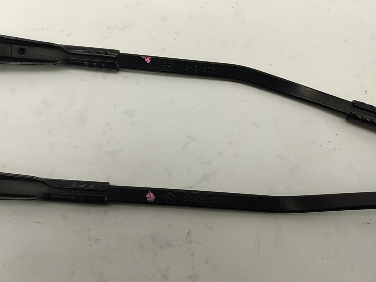 Alfa Romeo Giulia Pair Of Windshield Wiper Arms
